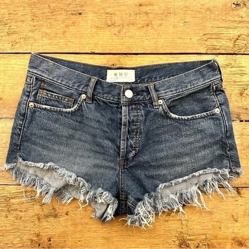We The Free by Free People Denim Distressed Shorts Size 26 - Picture 1 of 8